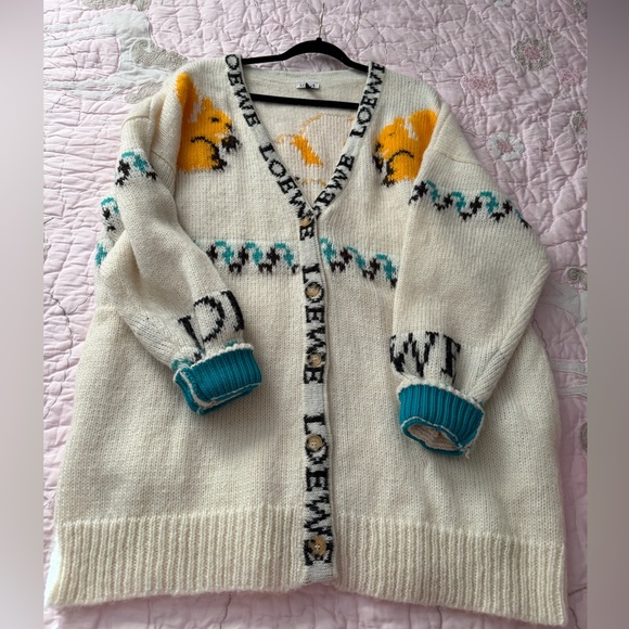 Loewe knitwear wool Cream  Cardigan Size XS OVERSIZED - Picture 2 of 5